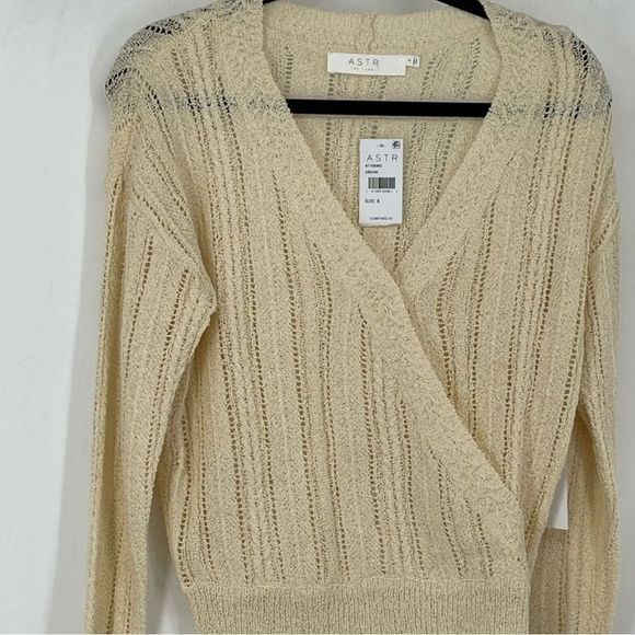 NWT ASTER wrap open weave top, cream, smoke, free home. - Picture 1 of 5